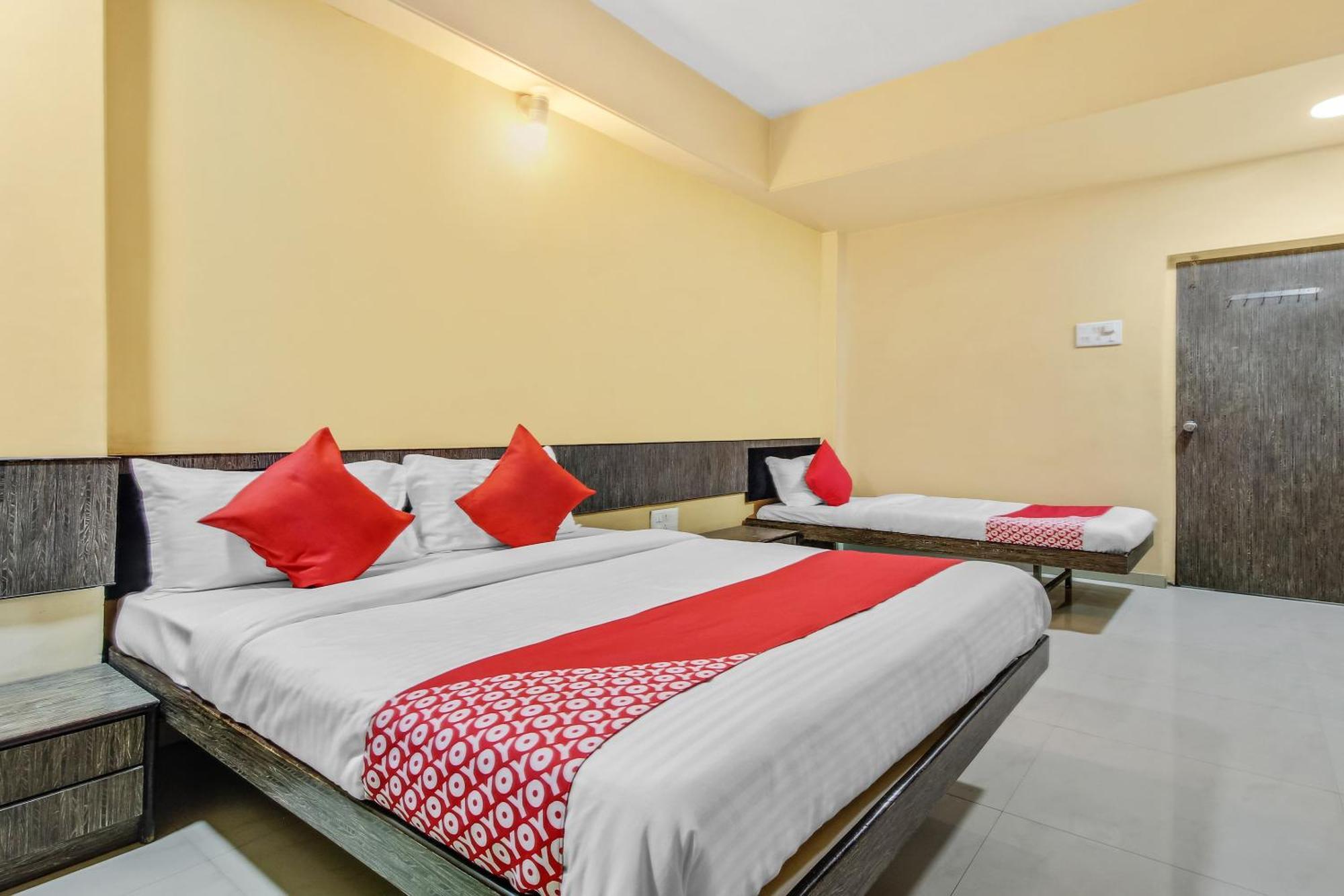 Hotel O Priyanka Residency Sholapur Exterior foto