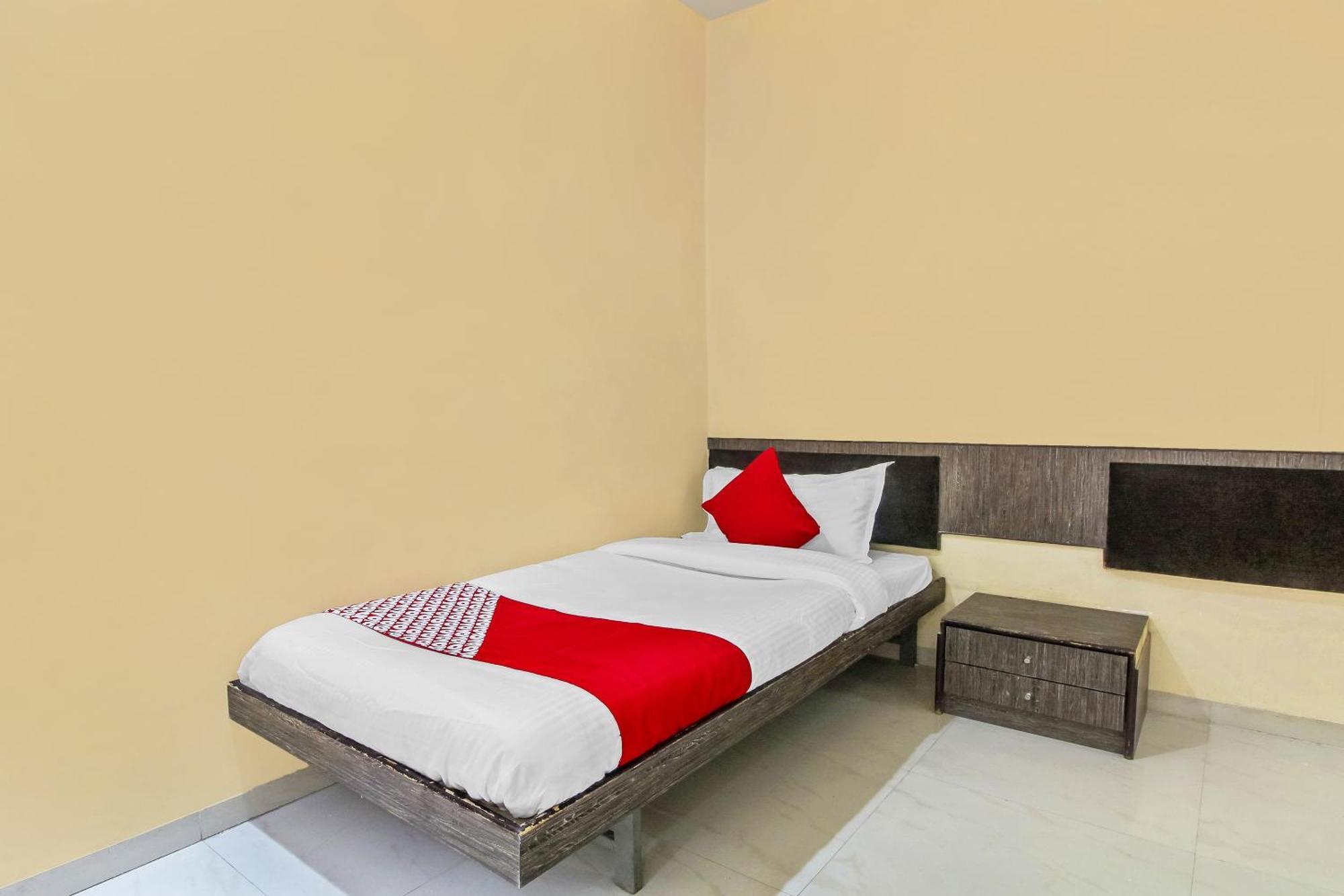 Hotel O Priyanka Residency Sholapur Exterior foto